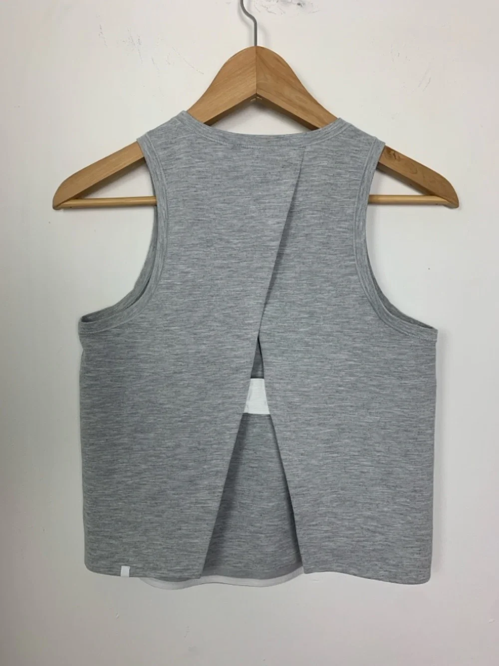 Lululemon Minimal Tank - Picture 6 of 8